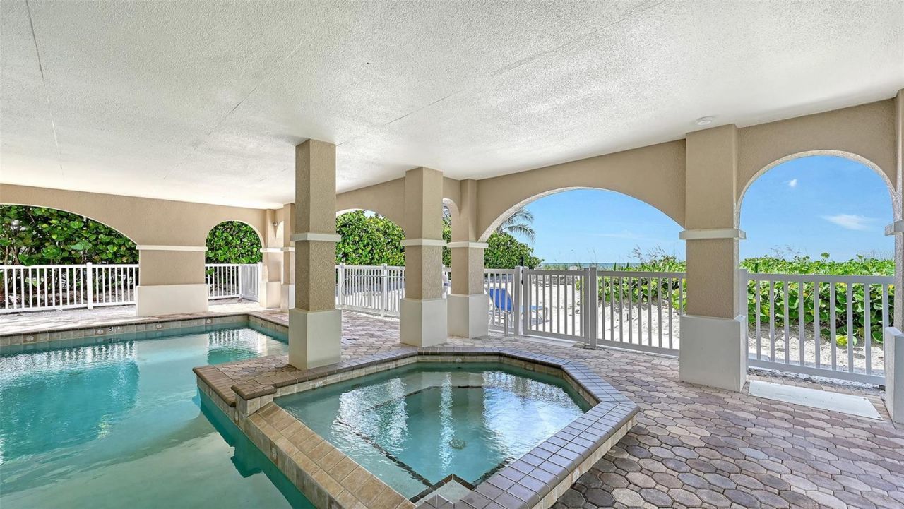 106 74th Street, Unit 100, Bradenton Beach, FL 34217 Photo