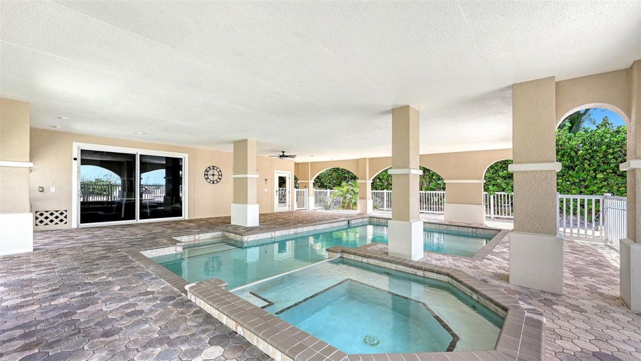 106 74th Street, Unit 100, Bradenton Beach, FL 34217 Photo
