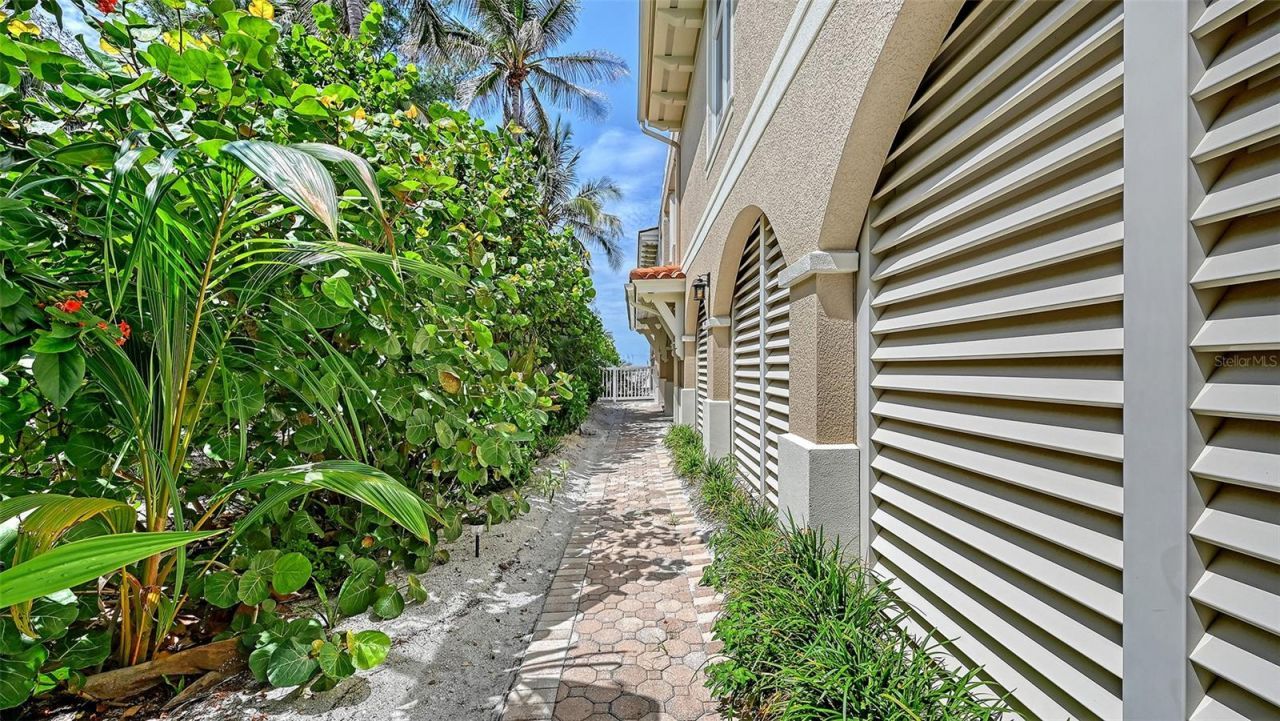 106 74th Street, Unit 100, Bradenton Beach, FL 34217 Photo