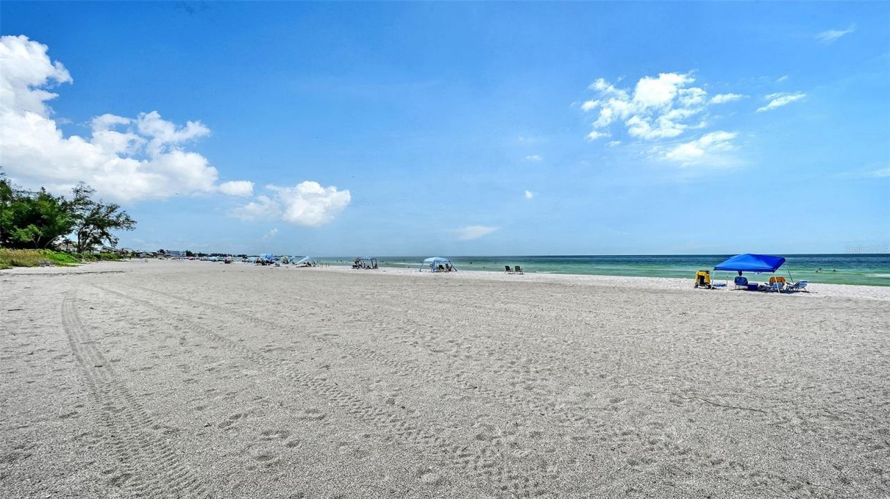 106 74th Street, Unit 100, Bradenton Beach, FL 34217 Photo
