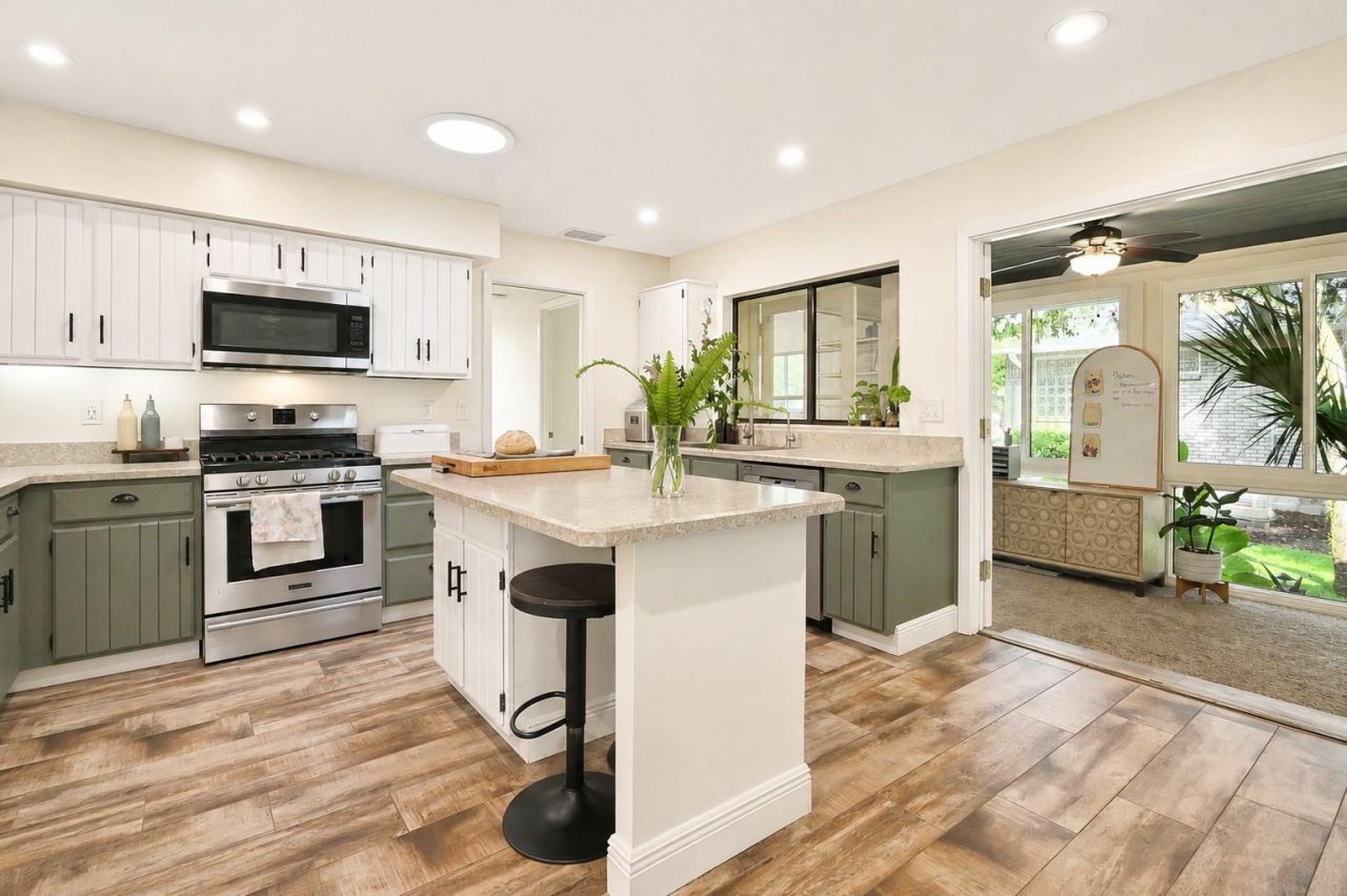 550 Bottlebrush Court , New Smyrna Beach, FL 32168 Photo
