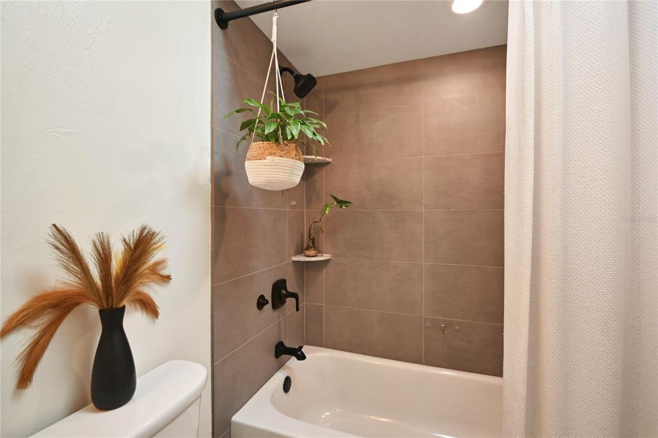 550 Bottlebrush Court , New Smyrna Beach, FL 32168 Photo