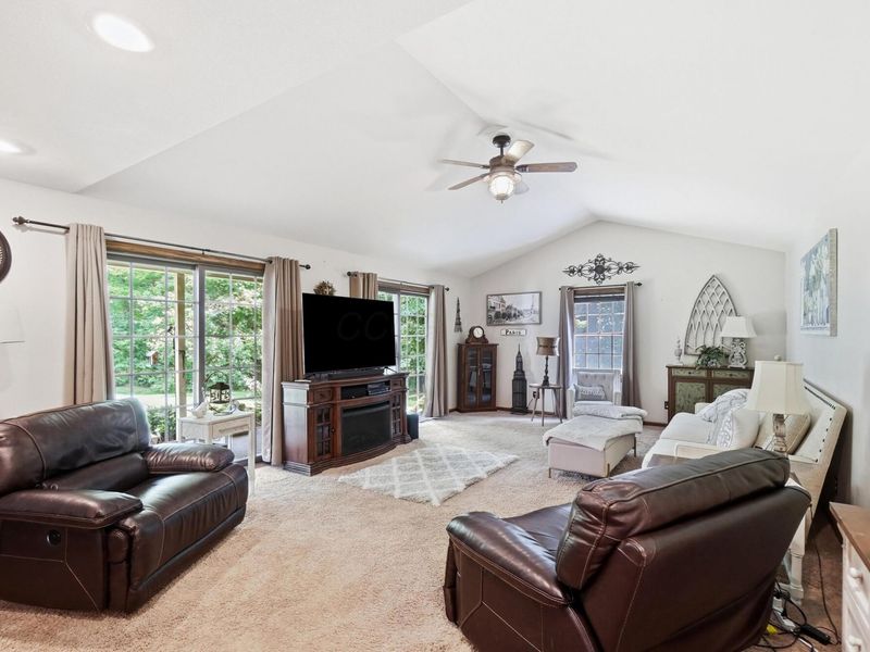 2198 Refugee Road SW, Hebron, OH 43025 Photo 18