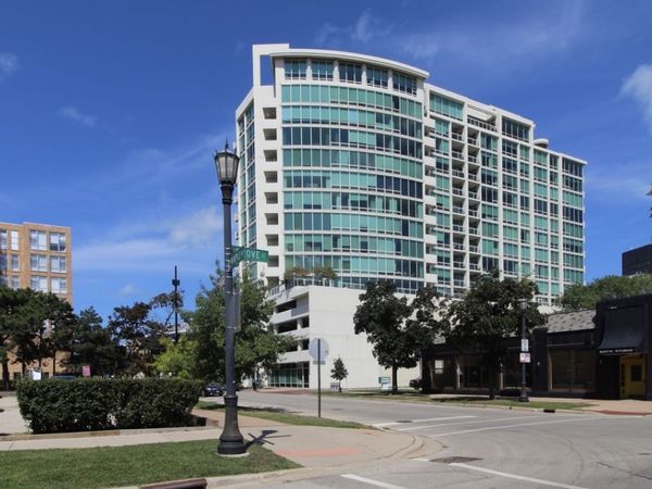 1570 Elmwood Avenue , Unit 706, Evanston, IL 60201
