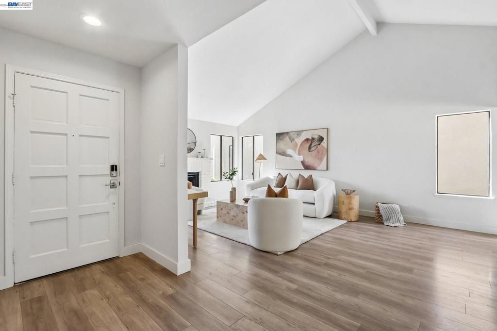 1110 Ironwood Rd, Alameda, CA 94502 Main Photo