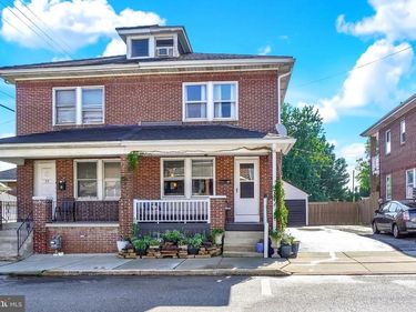 37 S SUMNER STREET, YORK, PA 17404