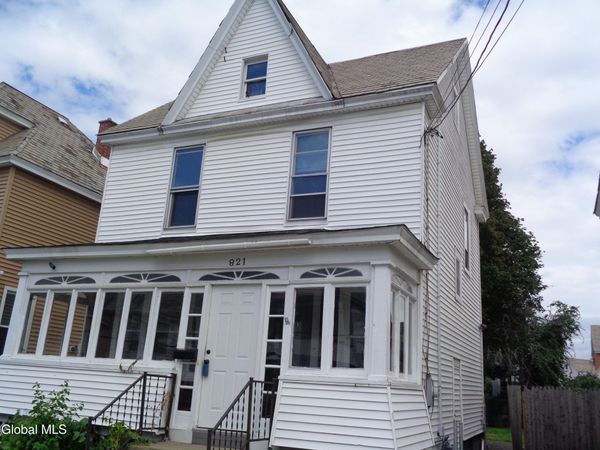 821 Holland Road, Schenectady, NY 12303