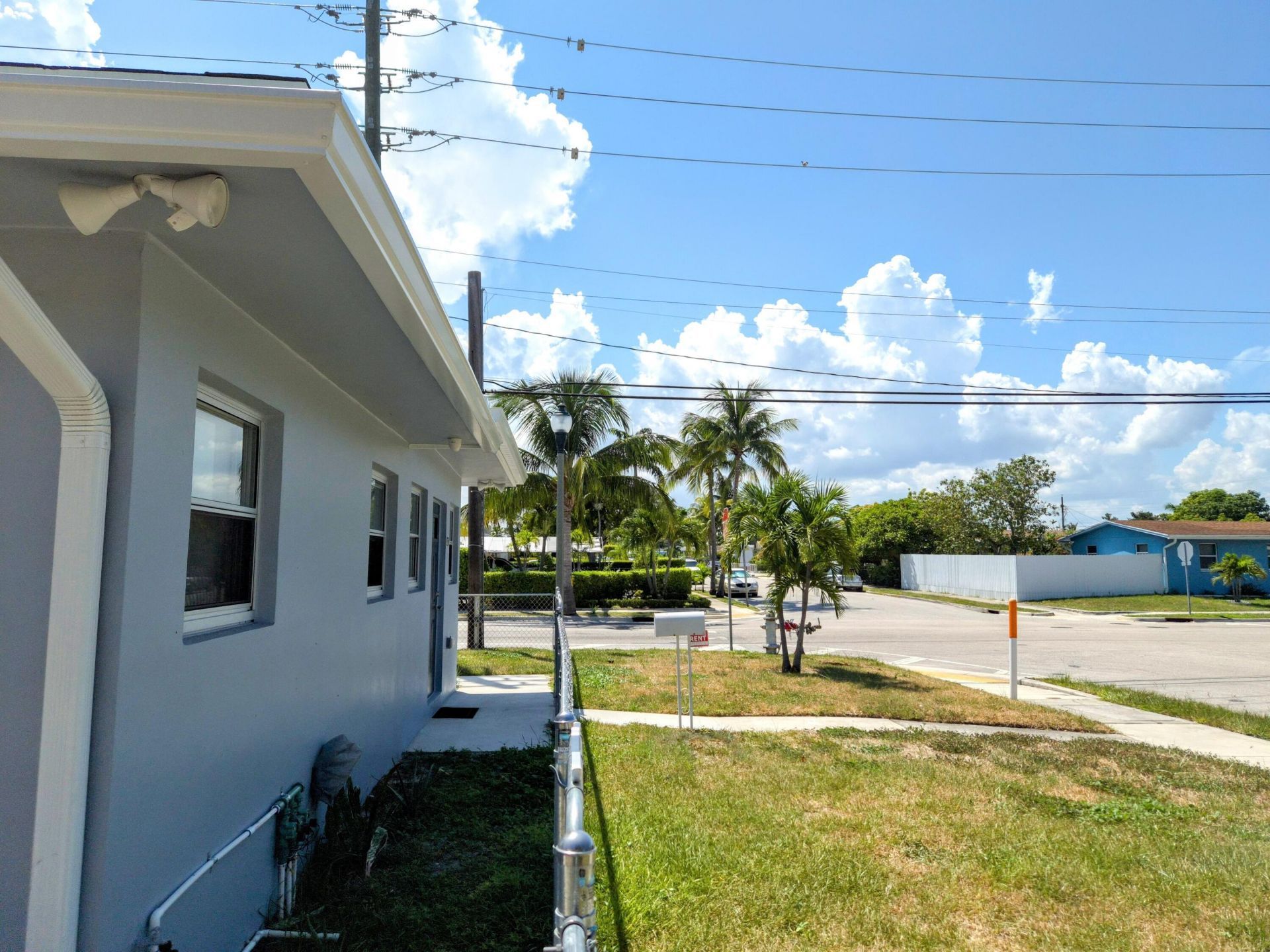 628 Monroe Drive, Unit Front, West Palm Beach, FL 33405 Photo