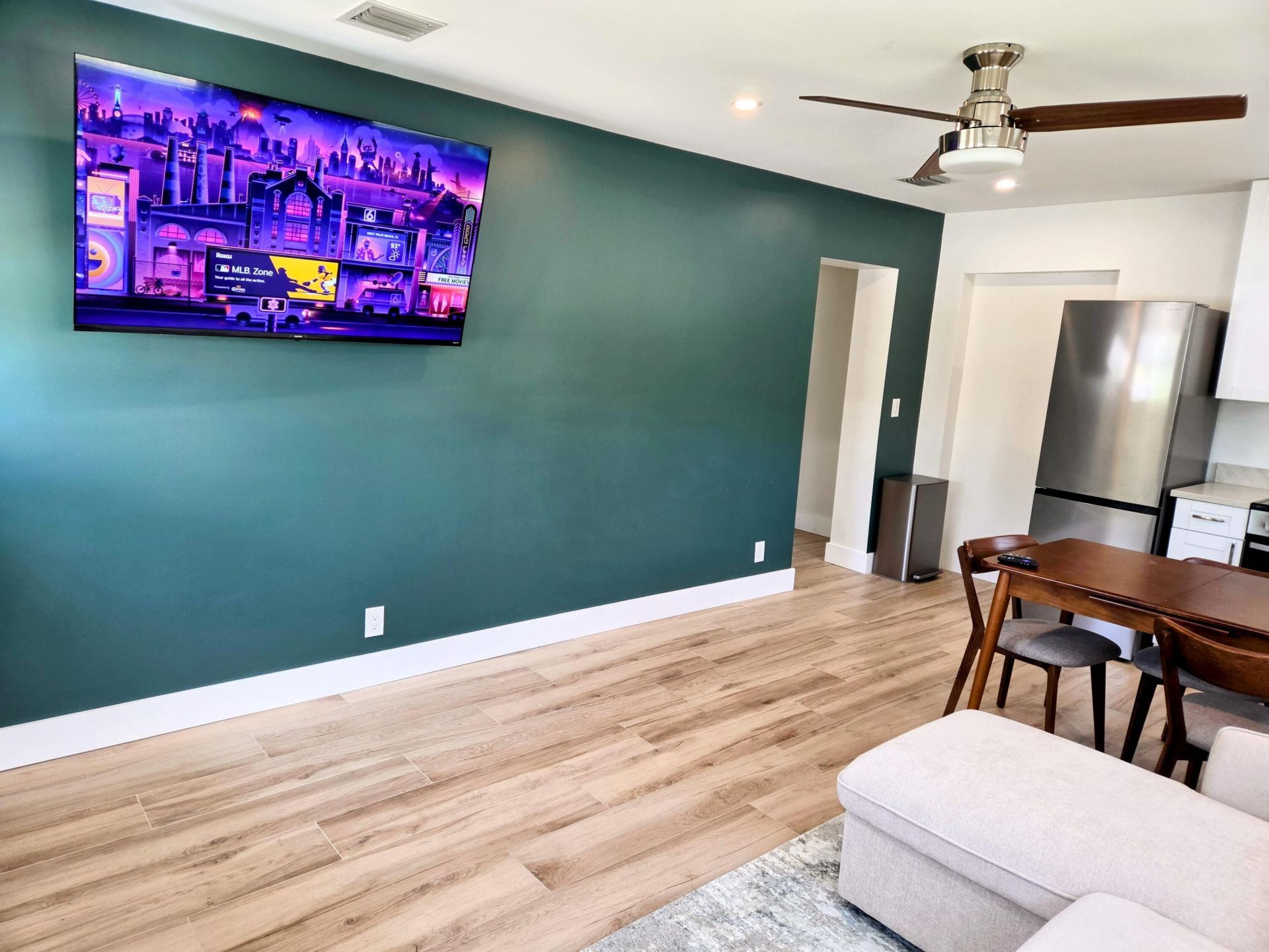 628 Monroe Drive, Unit Front, West Palm Beach, FL 33405 Photo