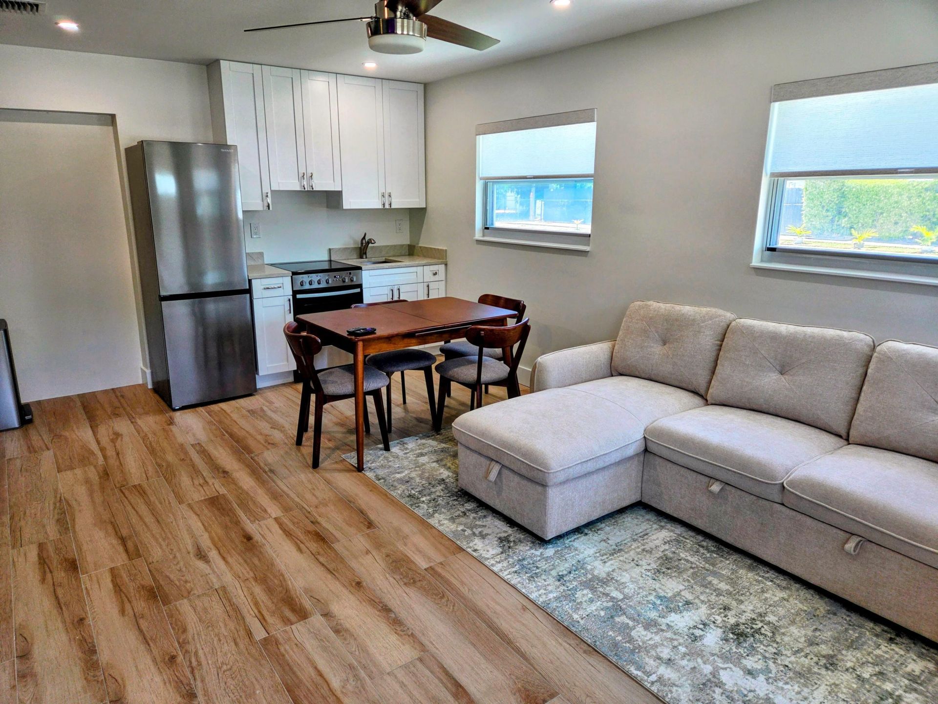 628 Monroe Drive, Unit Front, West Palm Beach, FL 33405 Photo