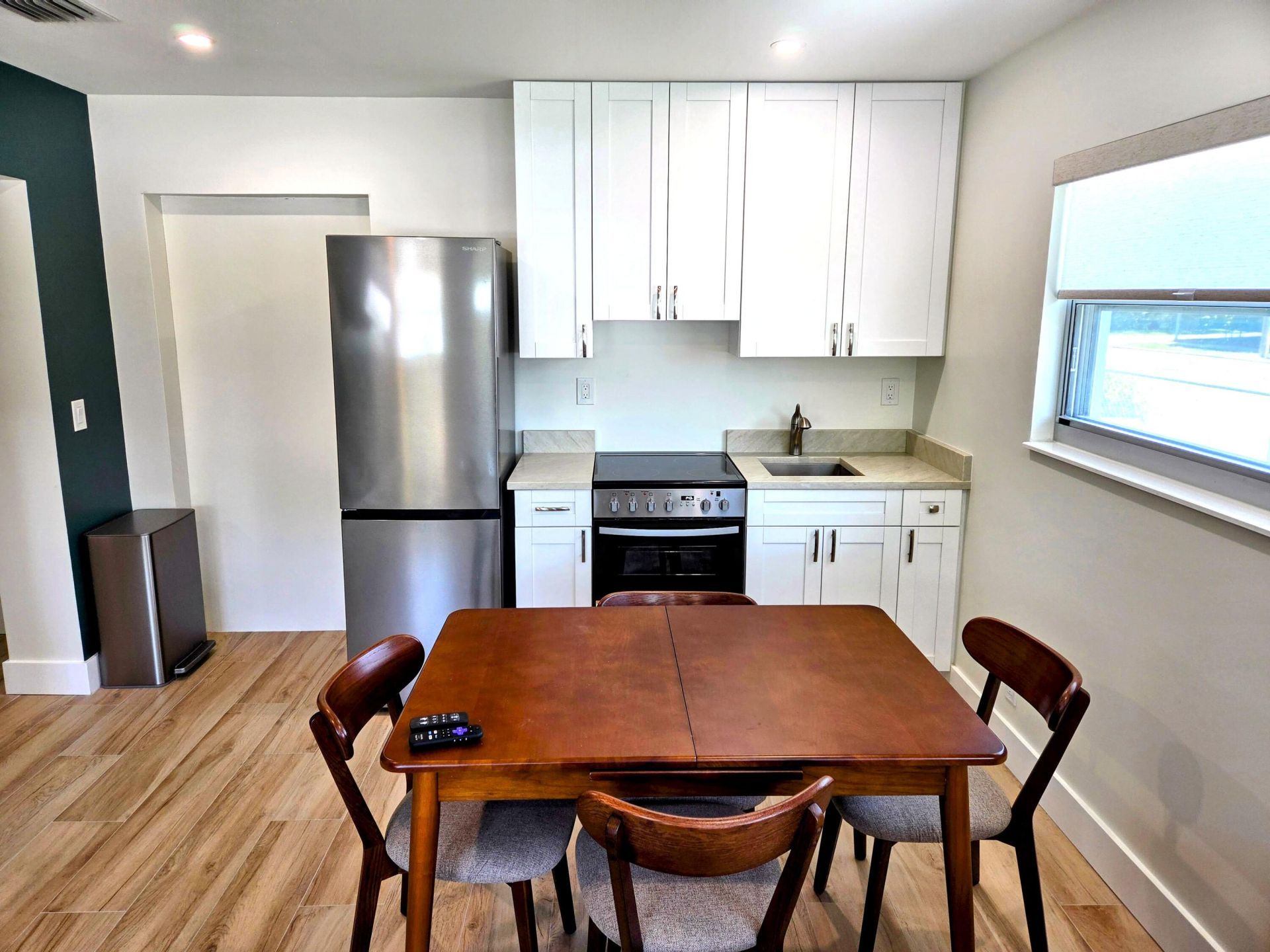 628 Monroe Drive, Unit Front, West Palm Beach, FL 33405 Photo