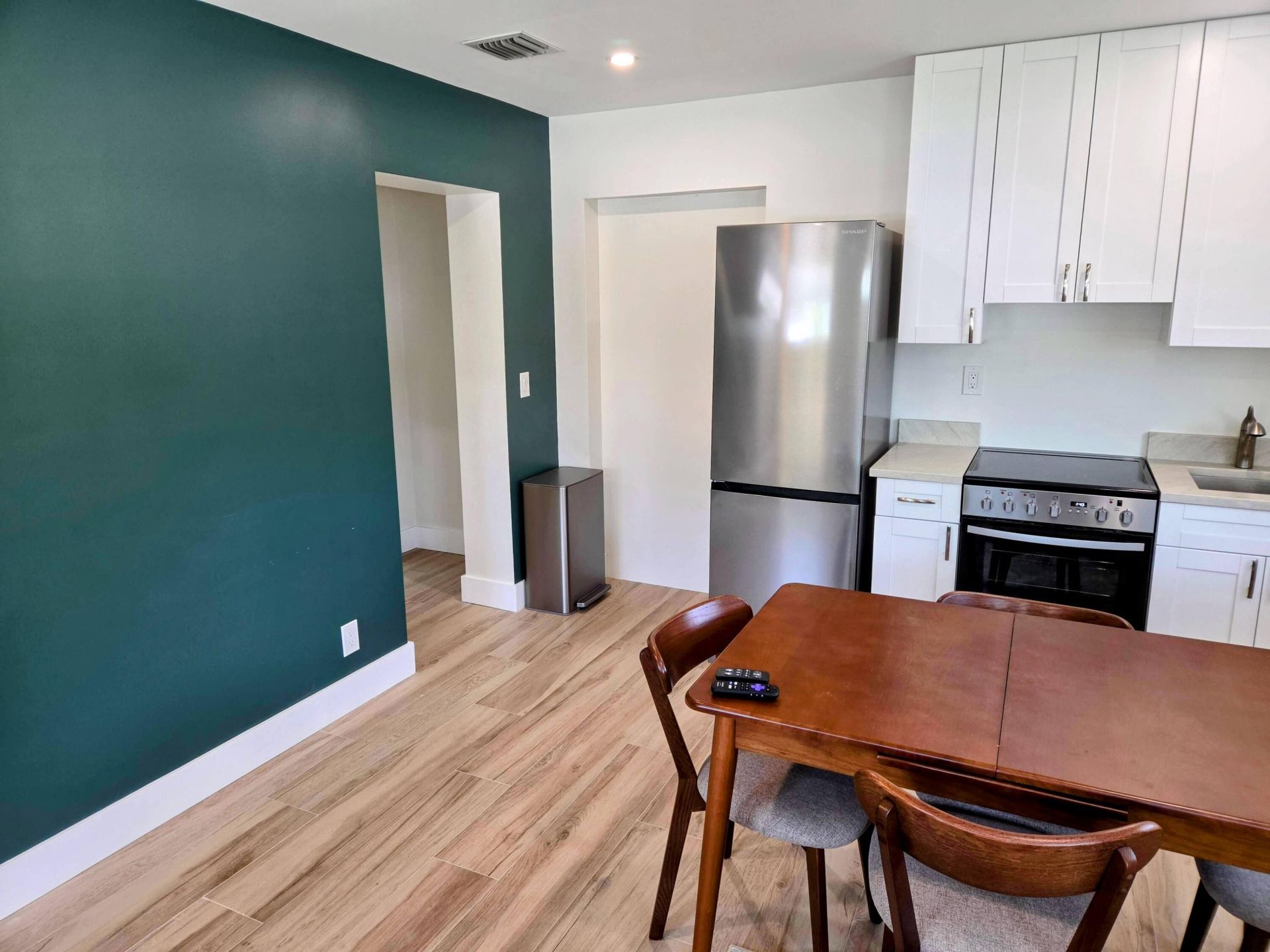 628 Monroe Drive, Unit Front, West Palm Beach, FL 33405 Photo