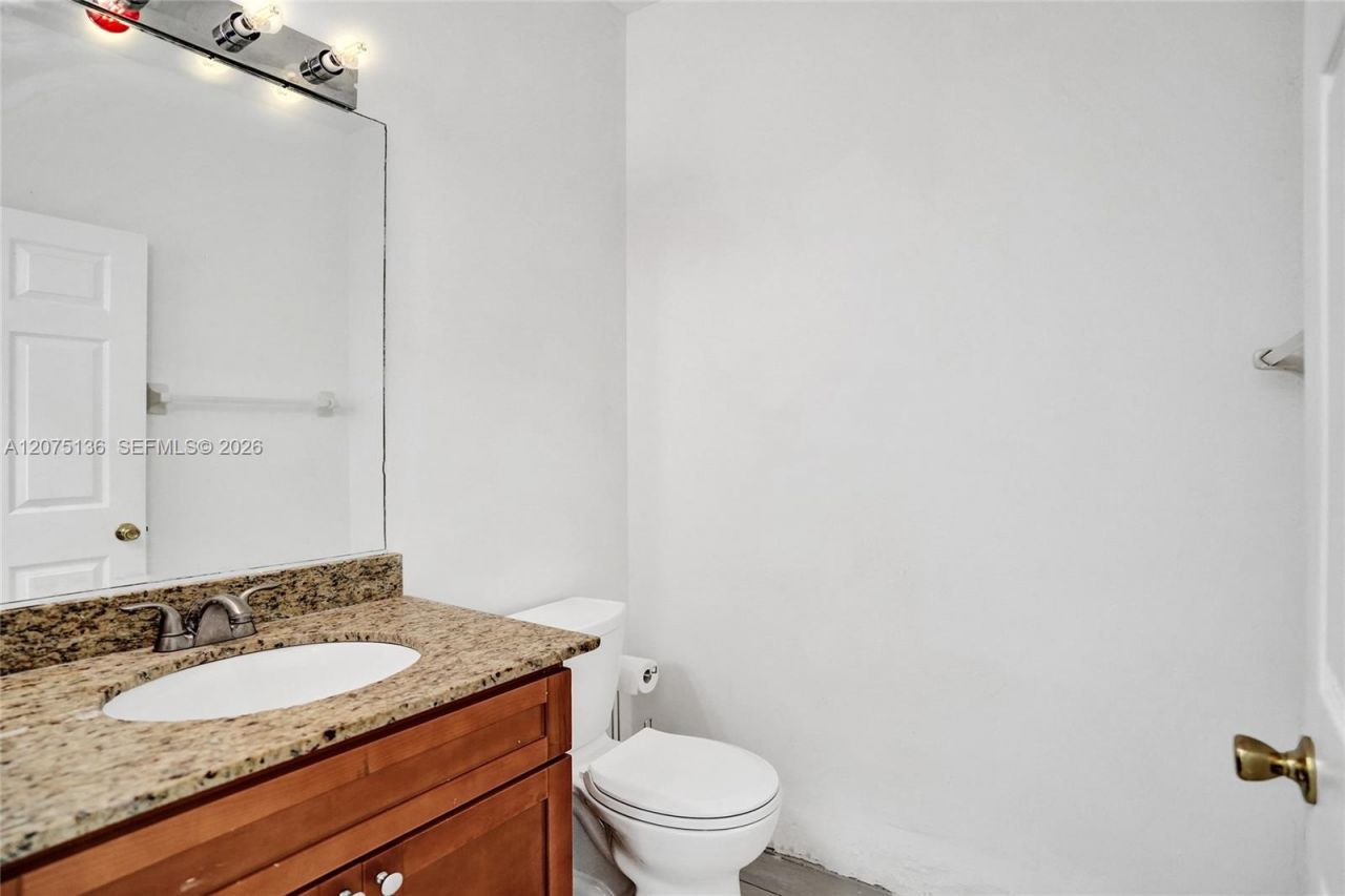 1933 SW 180th Ter, Miramar, FL 33029 Photo