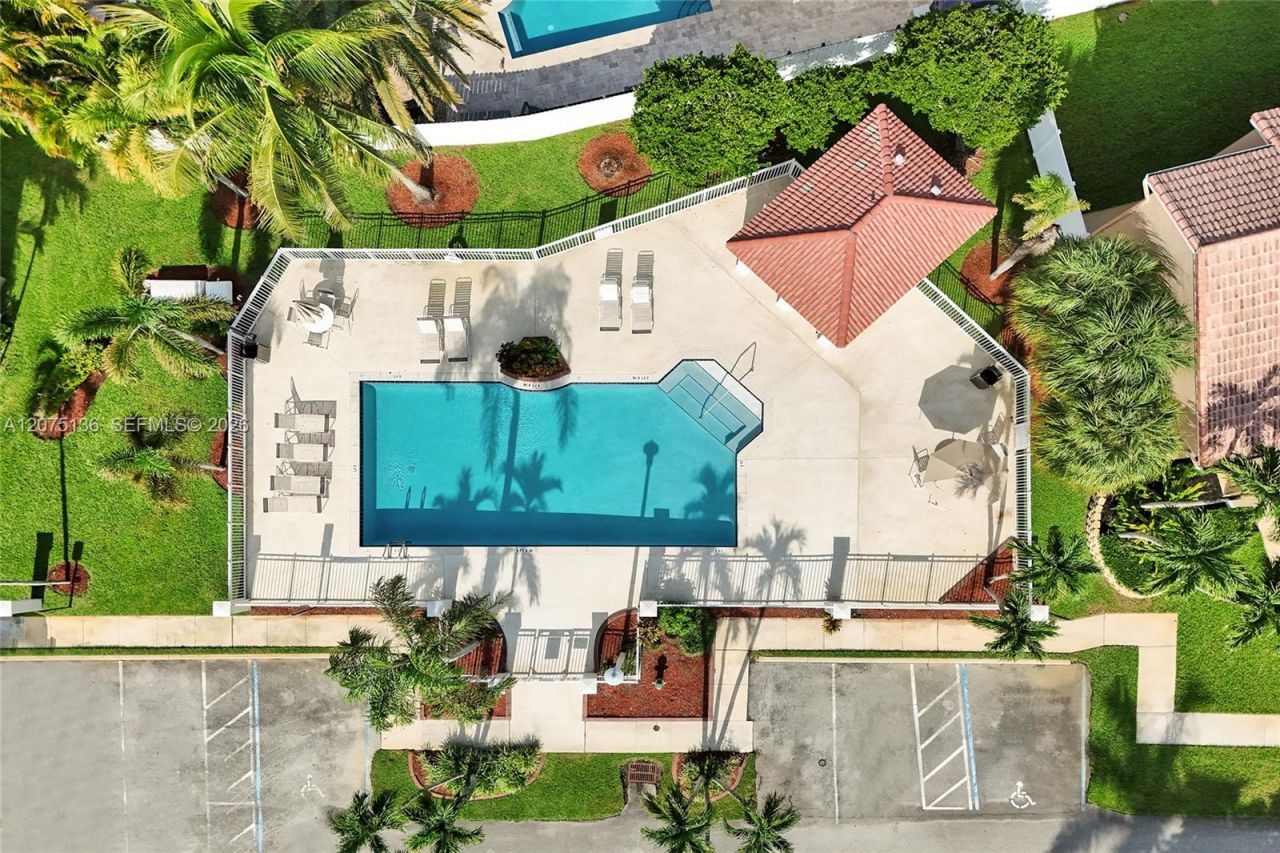1933 SW 180th Ter, Miramar, FL 33029 Photo
