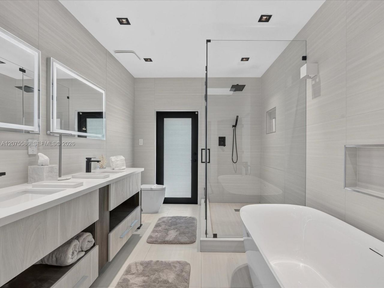 343 Centre Is, Golden Beach, FL 33160 Photo