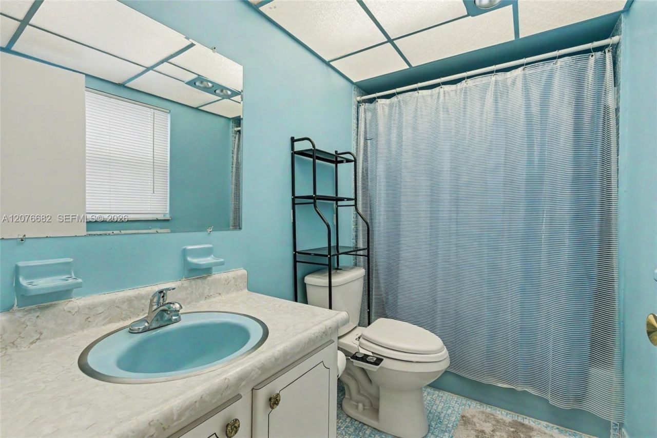 2500 NE 9th St, Unit 111, Fort Lauderdale, FL 33304 Photo