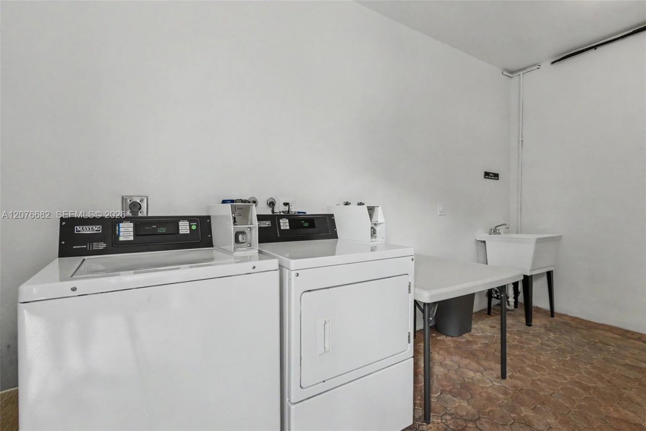2500 NE 9th St, Unit 111, Fort Lauderdale, FL 33304 Photo