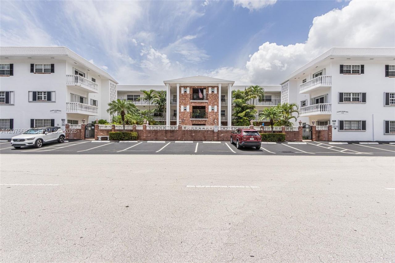 2500 NE 9th St, Unit 111, Fort Lauderdale, FL 33304 Photo
