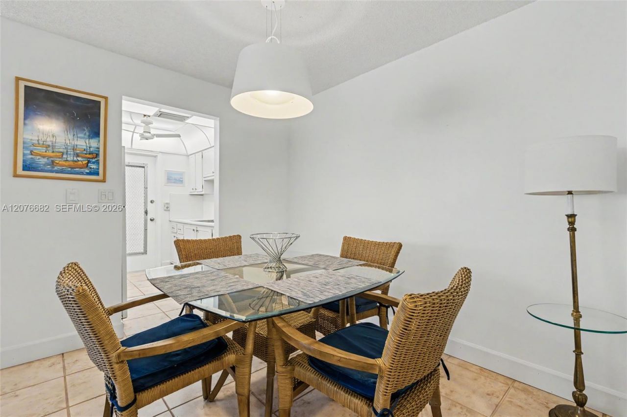 2500 NE 9th St, Unit 111, Fort Lauderdale, FL 33304 Photo