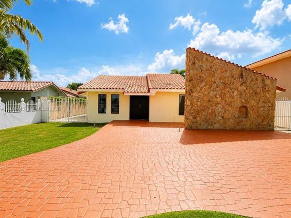 3011 SW 117th Ave, Miami, FL 33175