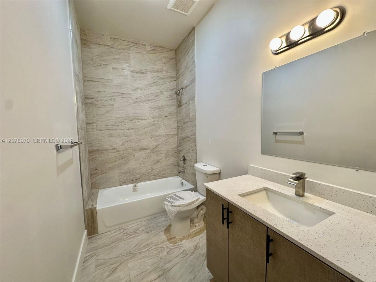 2375 NW 105th St, Unit ., Miami, FL 33147 Photo