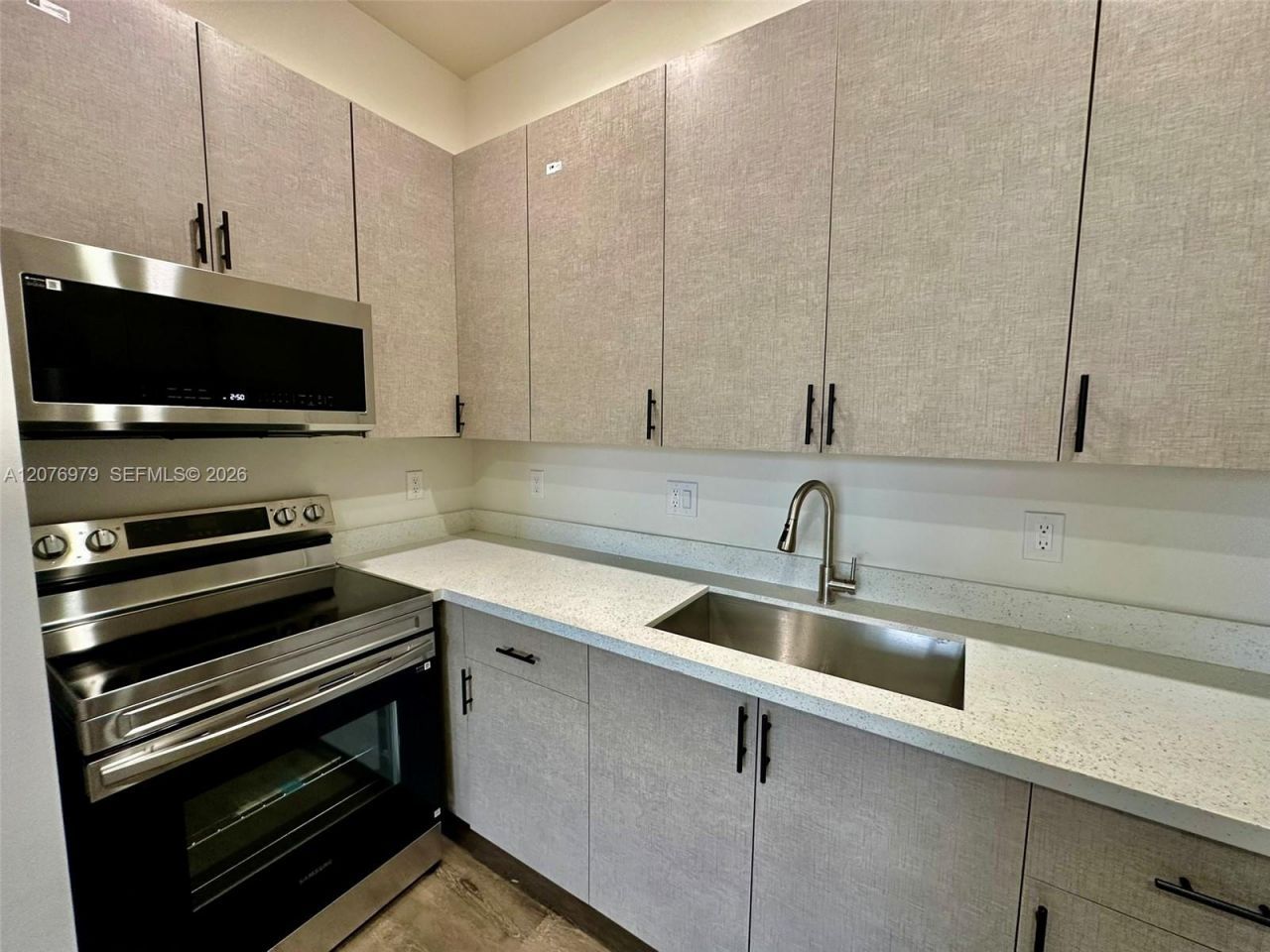 2375 NW 105th St, Unit ., Miami, FL 33147 Photo