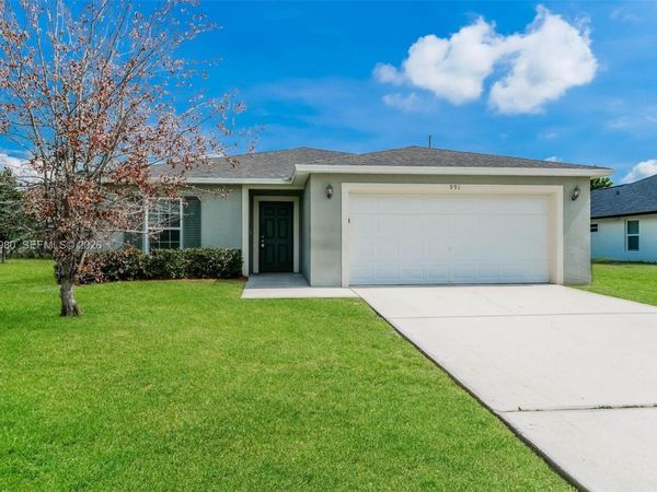 991 SW Dubois Ave , Port St. Lucie, FL 34953