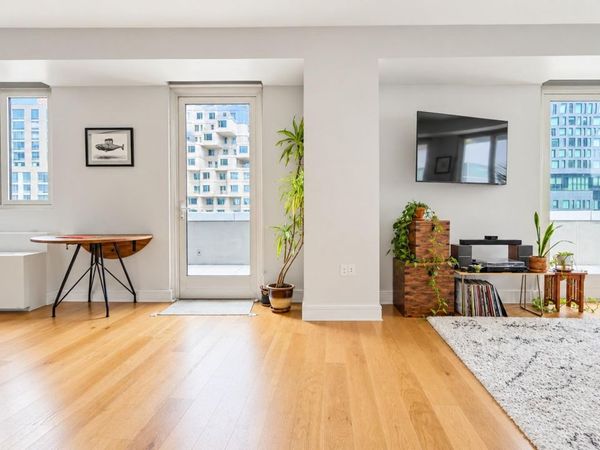 2416 Queens Plaza S, Unit 7B, Long Island City, NY 11101