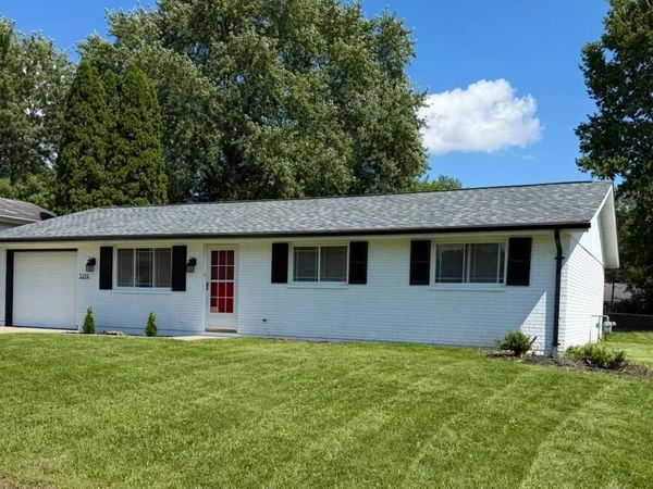 5214 Waverly Street, Enon, OH 45323