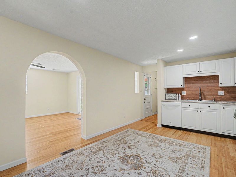 5214 Waverly Street, Enon, OH 45323 Photo 8