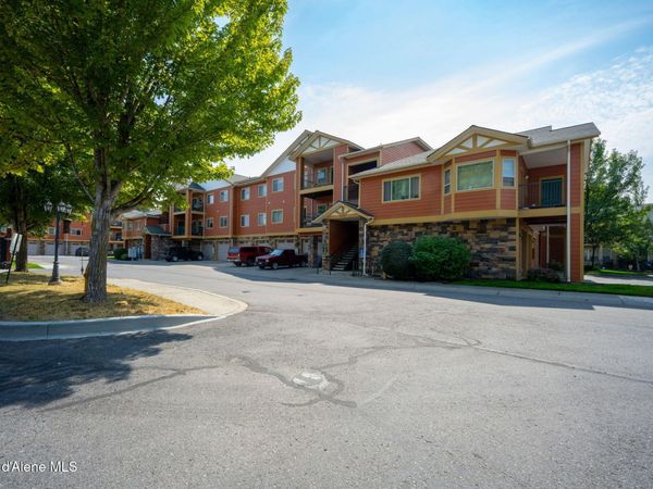 6630 N Spurwing LOOP, Unit #102, Coeur d'Alene, ID 83815