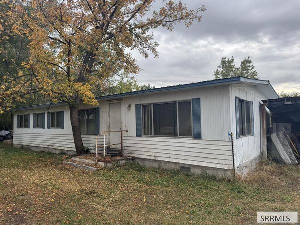 3522 E Menan-Lorenzo Hwy, MENAN, ID 83434
