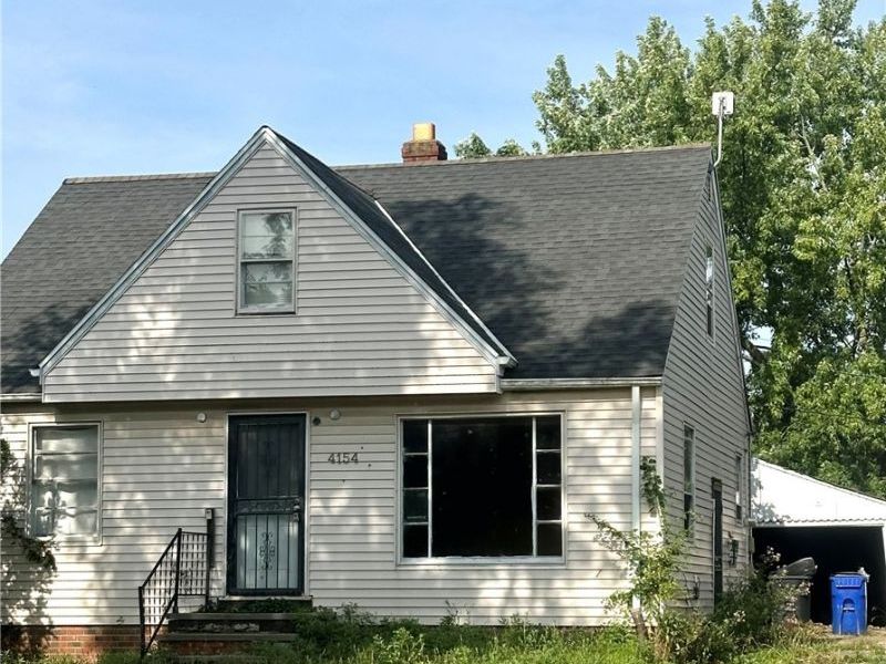 4154 E 153rd Street, Cleveland, OH 44128 Photo 2