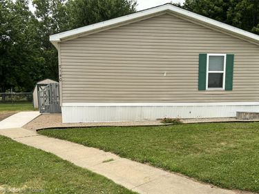 7140. Mapleview Circle W, Unit 64, Brown, Mi 48416