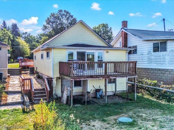 2219 Gray Road , Oregon Township, Mi 48446