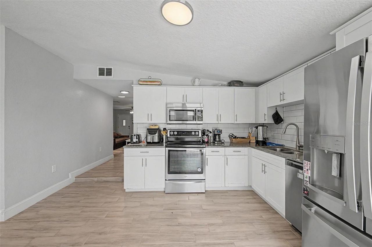 2767 Belle Haven Drive, Clearwater, FL 33763 Photo