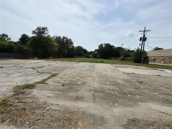 2016 Gerstner Memorial Drive, Lake Charles, LA 70601