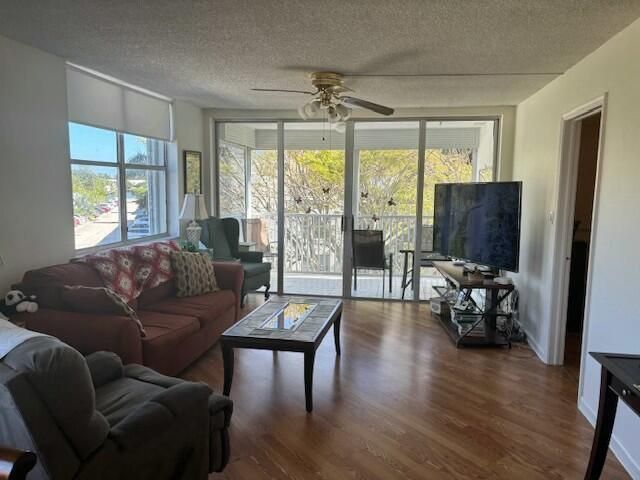 2000 S Federal Highway, Unit 301, Boynton Beach, FL 33435 Photo