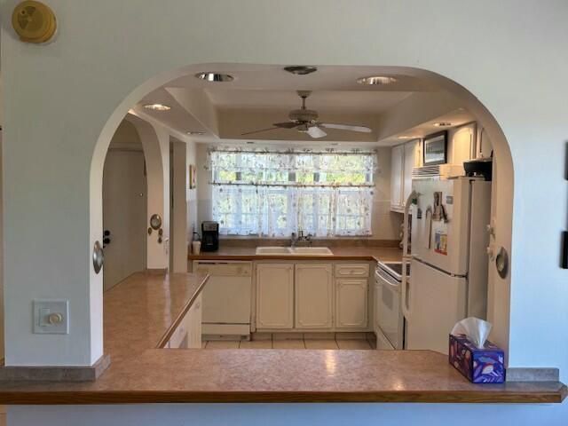2000 S Federal Highway, Unit 301, Boynton Beach, FL 33435 Photo
