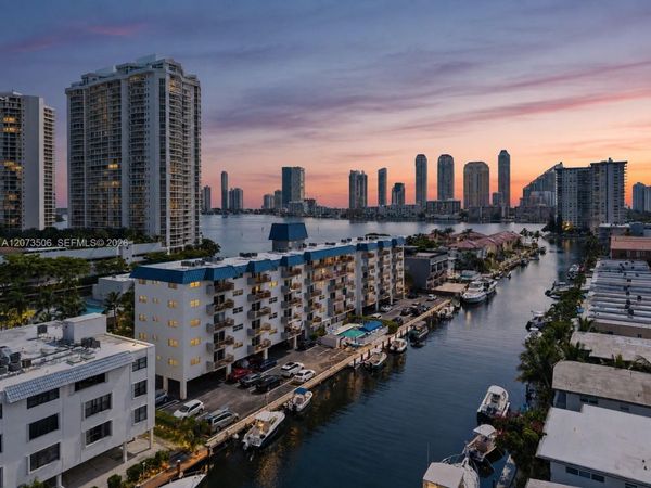 3770 NE 171st St, Unit 504, North Miami Beach, FL 33160