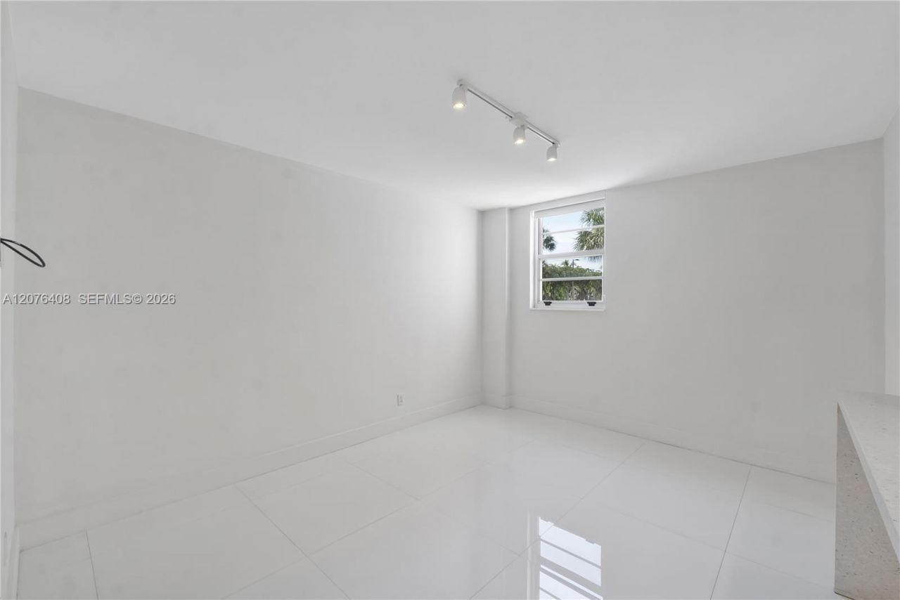 90 Edgewater Dr , Unit 104, Coral Gables, FL 33133 Photo