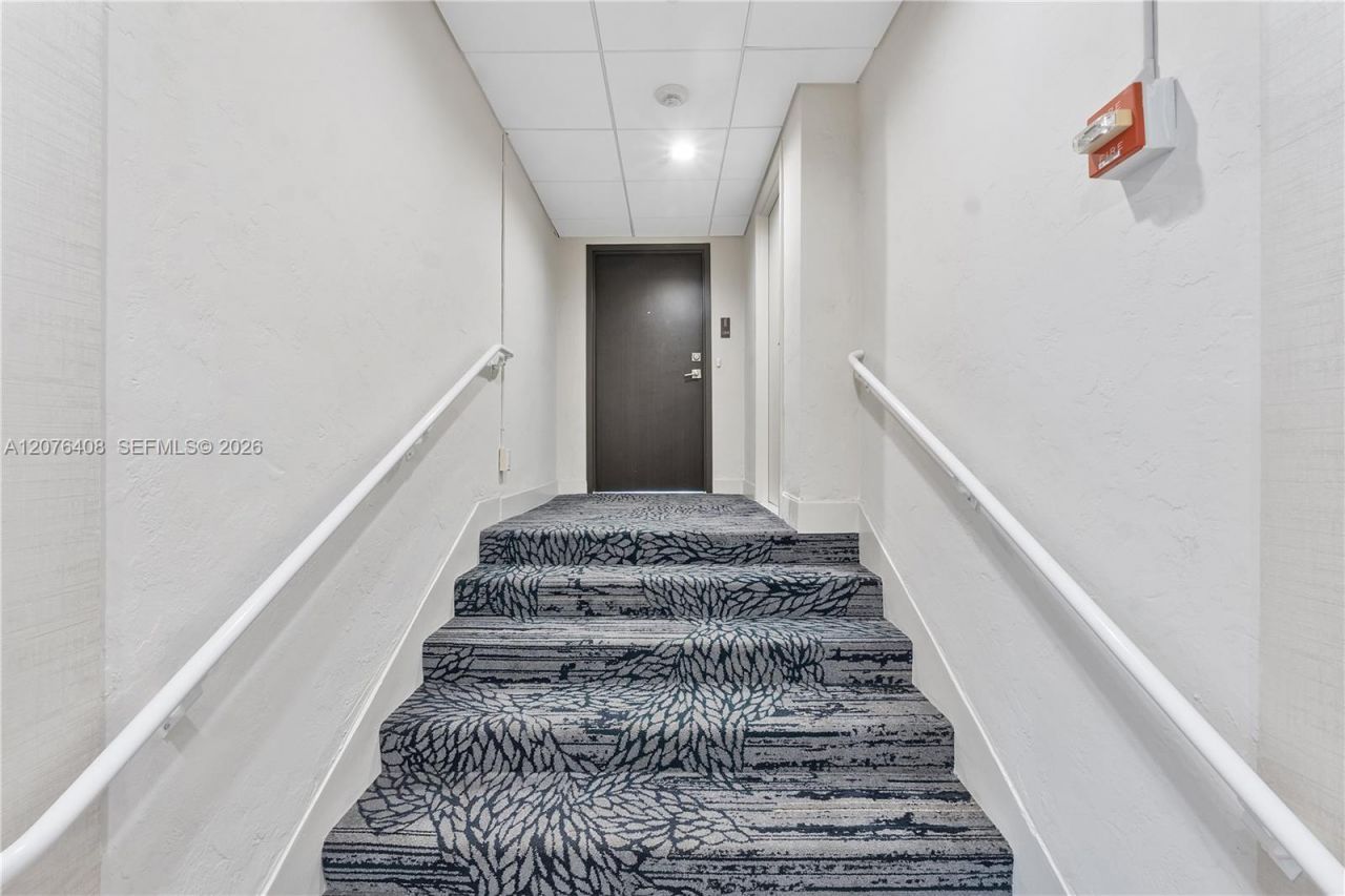 90 Edgewater Dr , Unit 104, Coral Gables, FL 33133 Photo