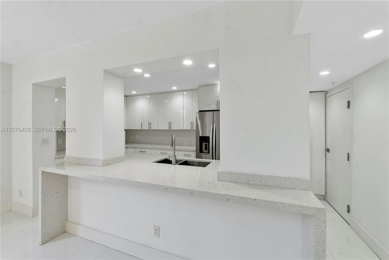 90 Edgewater Dr , Unit 104, Coral Gables, FL 33133 Photo