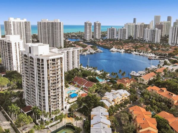3600 Yacht Club Dr , Unit 1602, Aventura, FL 33180
