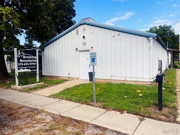 810 & 812 W Oak , Dexter, MO 63841
