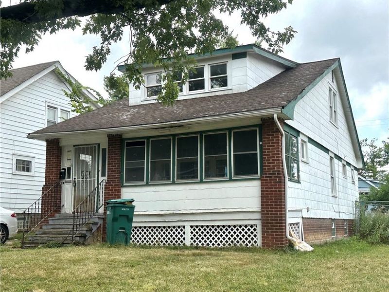 5578 Dalewood Avenue, Cleveland, OH 44137 Photo 2