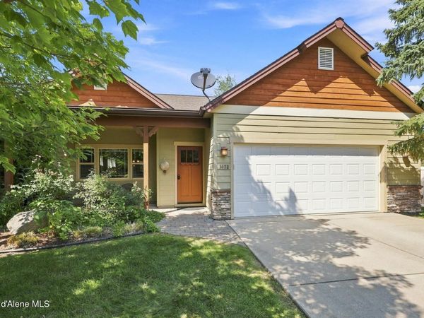 1402 River Rock Rd, Sandpoint, ID 83864