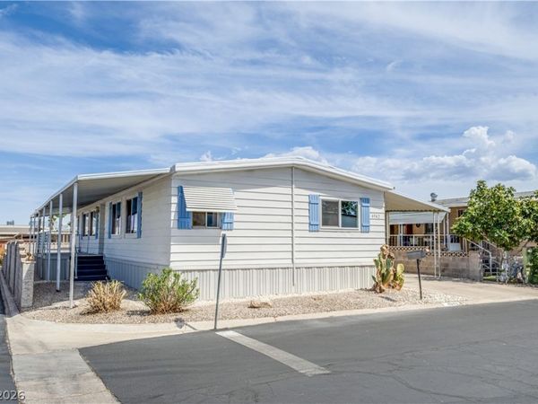 4542 E Royal Club Way , Las Vegas, NV 89103