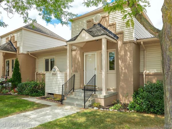 29684 Olympia Court , Farmington Hills, Mi 48336