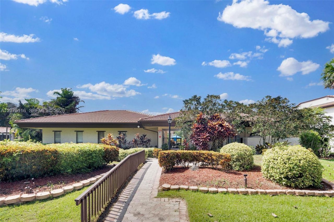 21682 Cypress Rd, Unit 11E, Boca Raton, FL 33433 Photo